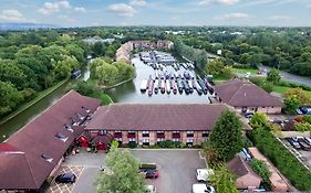 Peartree Lodge Waterside Milton Keynes United Kingdom